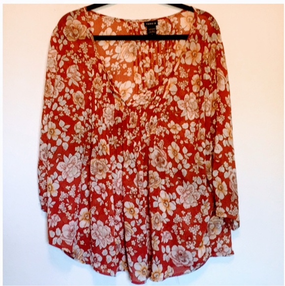 torrid Tops - 👚🔥 Torrid Semi-Sheer Floral Blouse Size 2X  EUC•